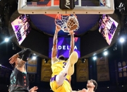 开云体育平台APP-上海队逆转湖人，浓眉哥高光表现