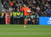 开云平台-欧国联淘汰赛惊险一幕，全场球迷尖叫的简单介绍