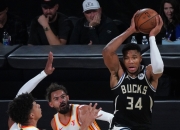 开云体育中国-老鹰主场击败步行者，重返季后赛行列