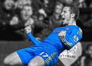 开云体育下载-赛道与球门，库尔图瓦冠军级表现启示下的F1争冠哲学