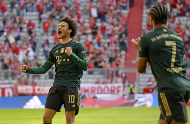 关于瑞士逆转多特蒙德，莱万打破历史纪录的信息