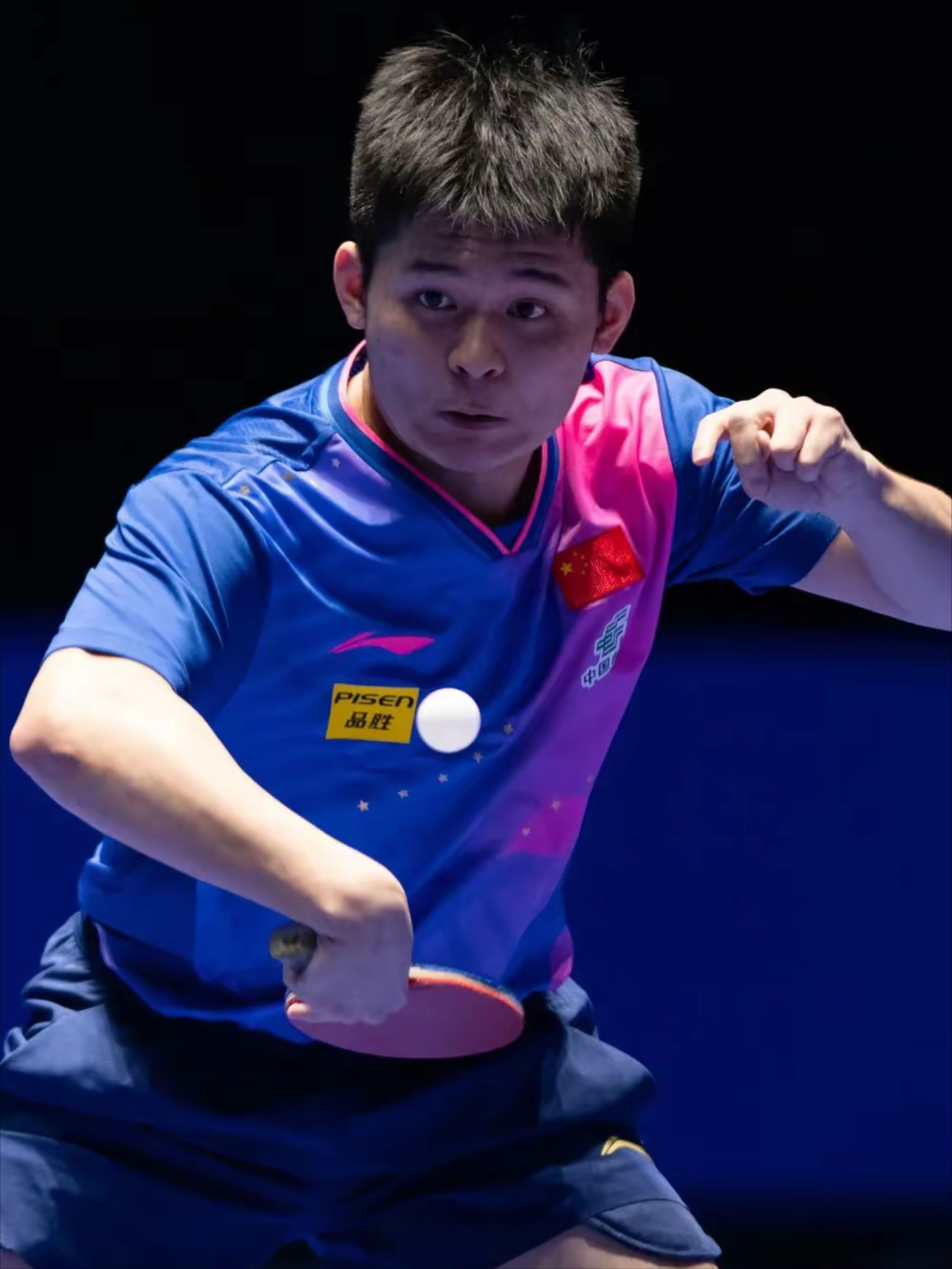 包含日本乒乓球队爆冷瑞典乒乓球队，奥恰洛夫关键制胜的词条