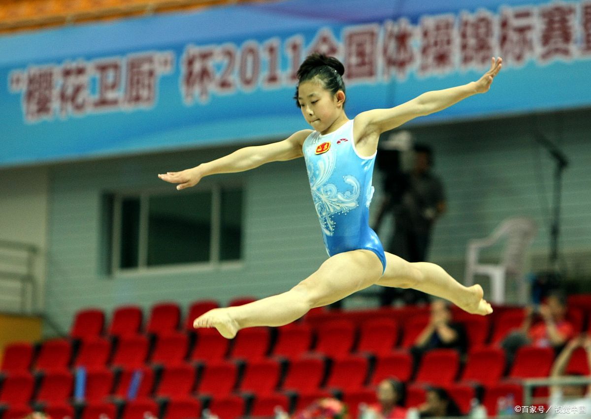 关于泰国选手在体操赛事中刷新纪录，取得佳绩的信息