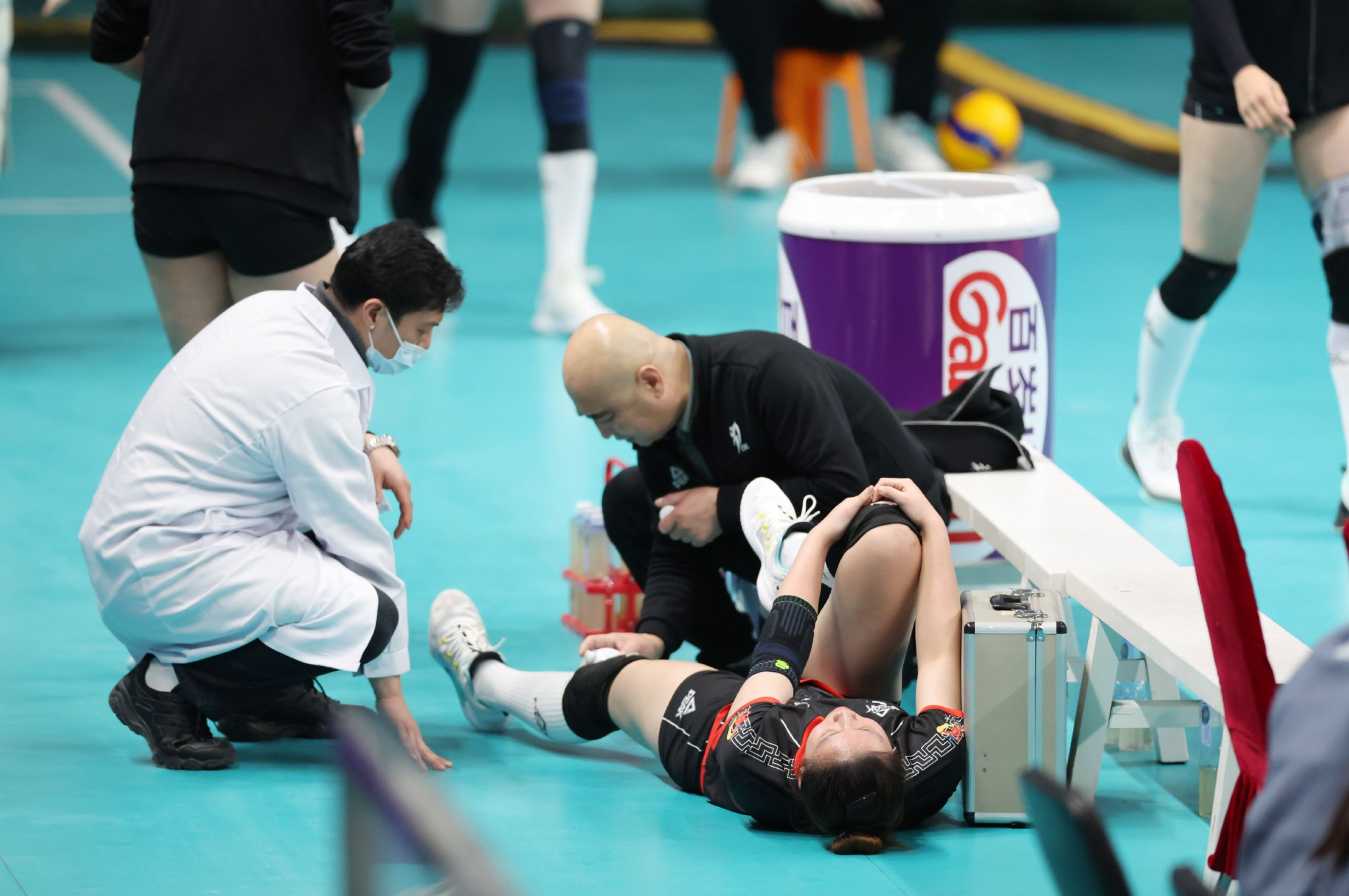 伤员缺席影响比赛,球队实力受损 伤员缺席影响比赛,球队实力受损