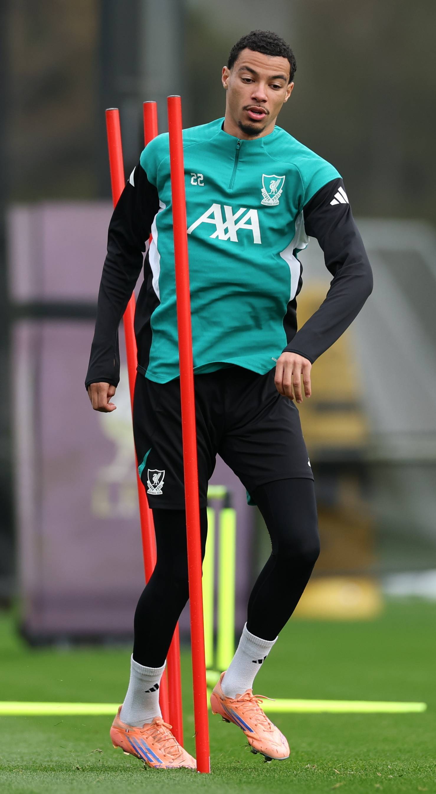 包含利物浦吞苦果，欧冠赛场离略想夺冠遥不可及的词条