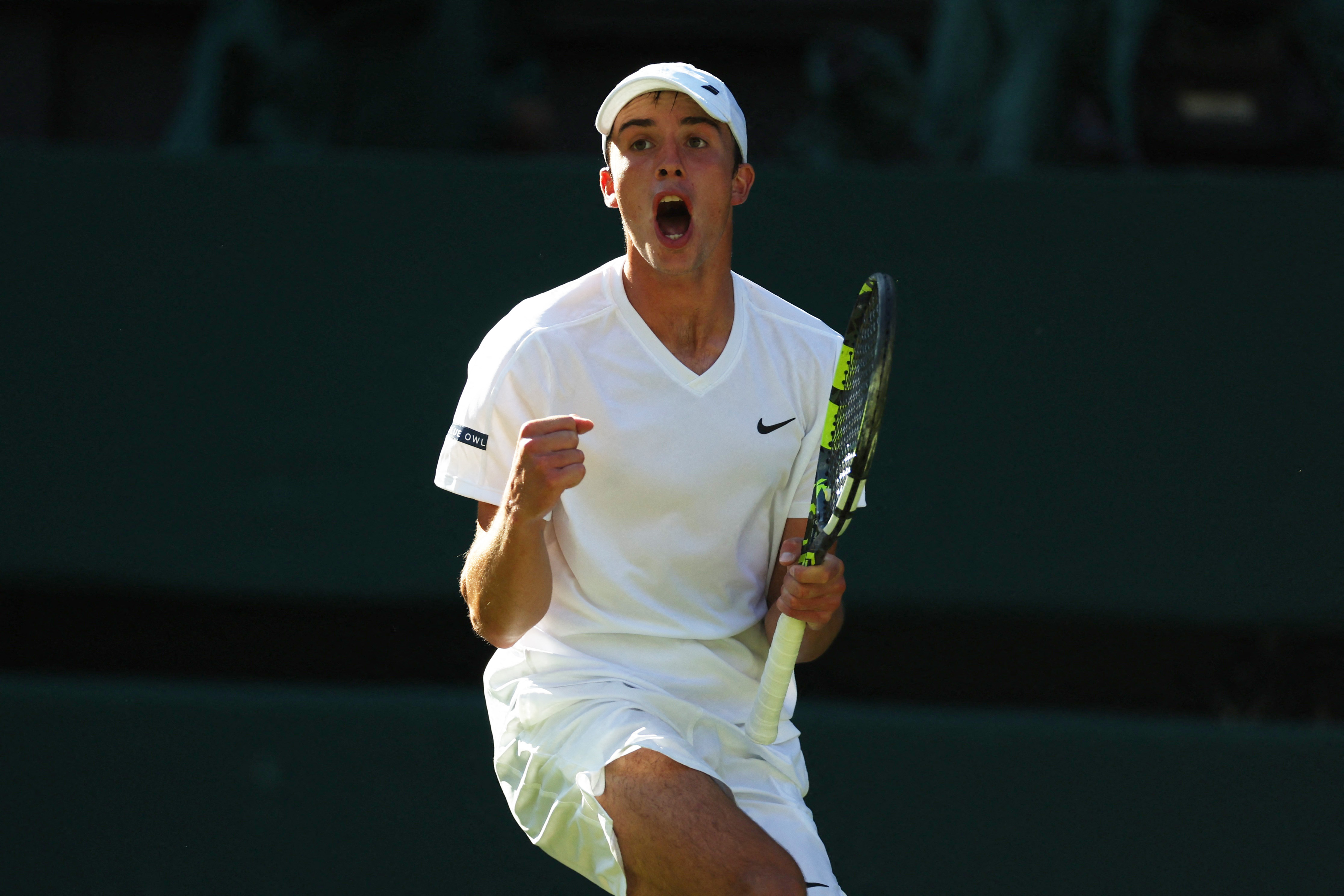 关于欧洲网球队险胜美国网球队，阿尔卡拉斯绝境逆转的信息