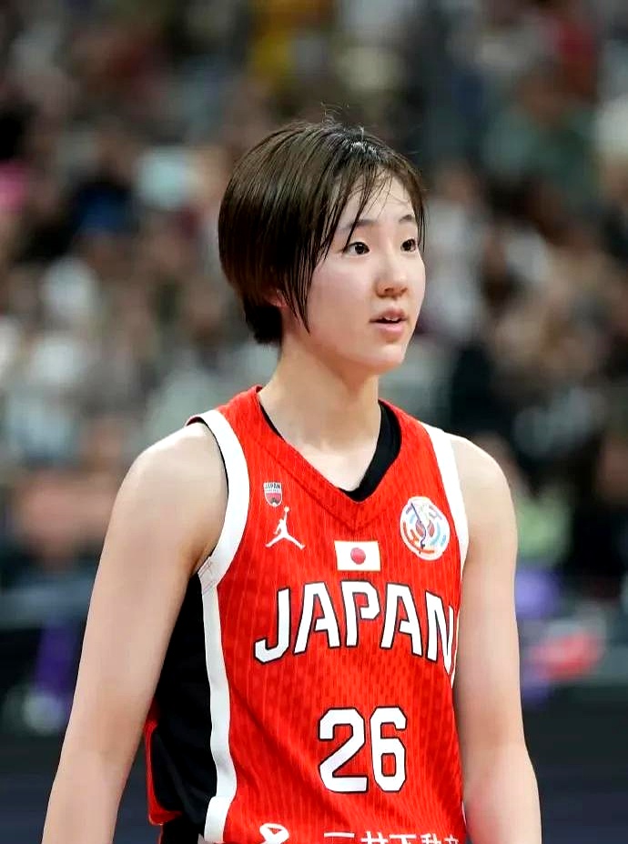 韩国队完胜日本队，陈雨菲惊艳四座