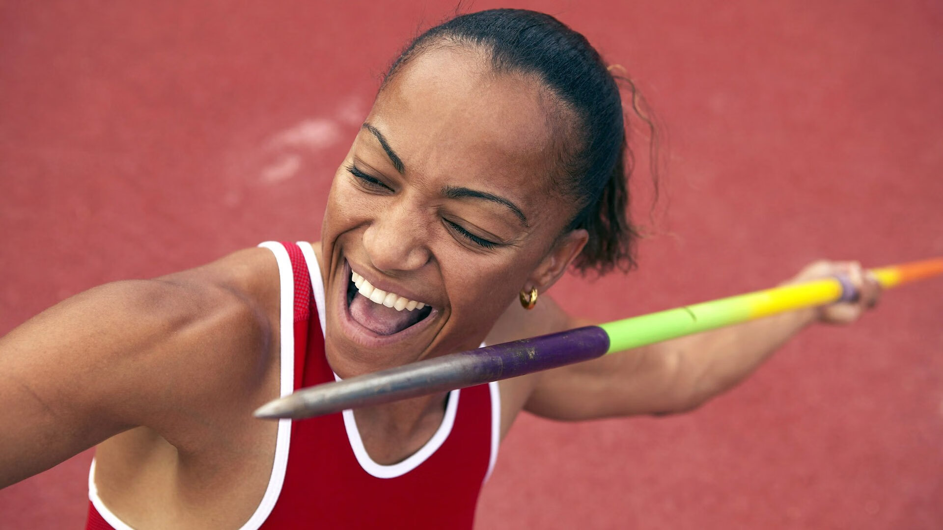 奥运周期关键战焦点战，曼城式火力如何压制伊朗式坚韧