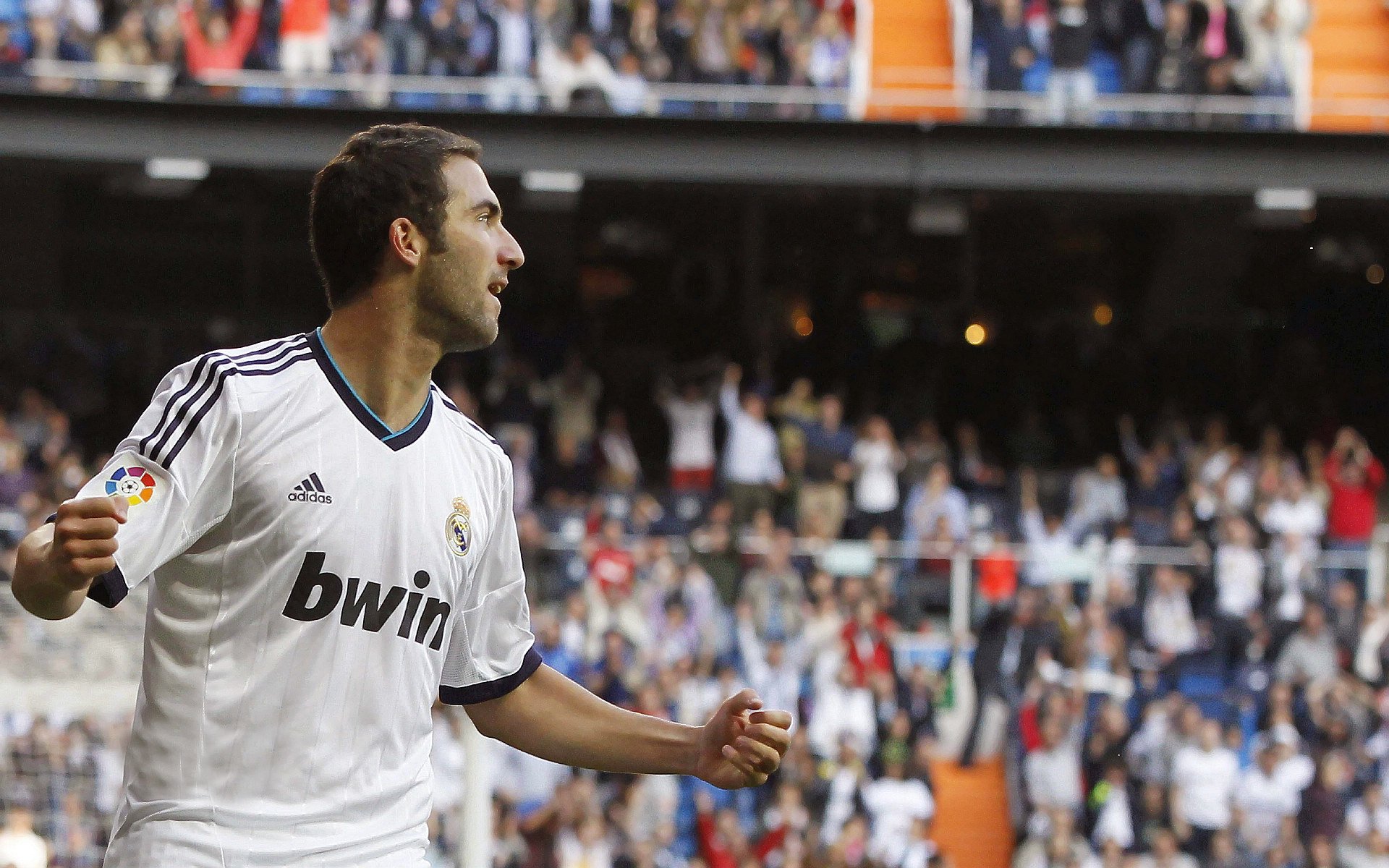 绿白风暴席卷德比，贝蒂斯战术完胜，若日尼奥的隐形引擎如何主宰赛场